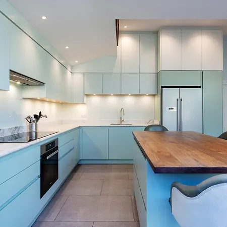 Veeve - Chiswick Victorian Gem