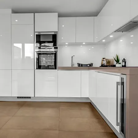 Londwell, Kings Cross & Pentonville Luxury Balcony London