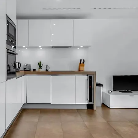 Londwell, Kings Cross & Pentonville Luxury Balcony Apartment
