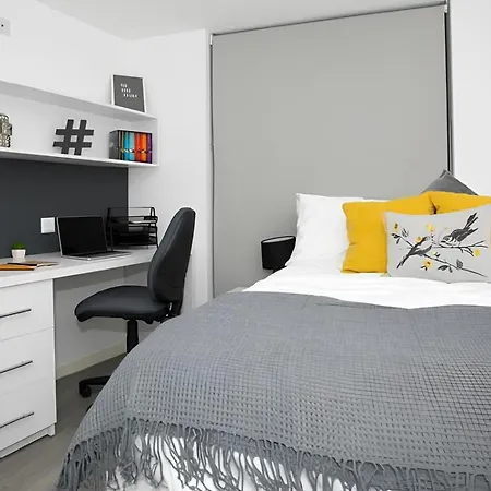 Exclusive Student Only Modern In The Heart Of Londons Academic And Cultural Hub Apartment *