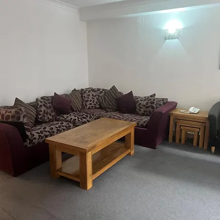Hertford Court Apartment *