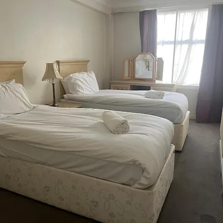 Hertford Court Apartment