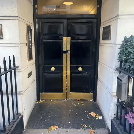 Hertford Court London