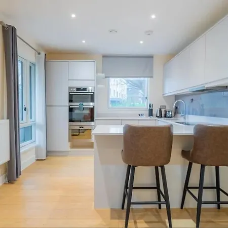 Capital Two Bedroom In Colindale Apartment Edgware