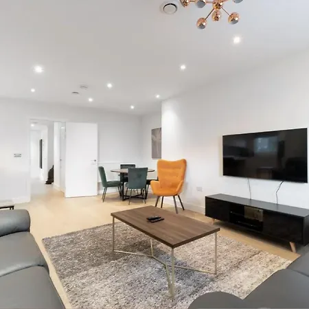 Capital Two Bedroom In Colindale *