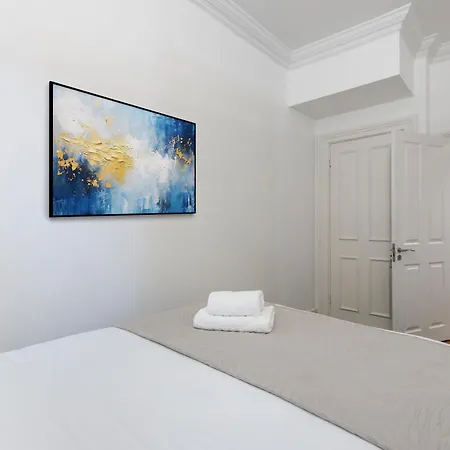 Heavenly Stays, Knightsbridge, Stylish 2-bd Escape
