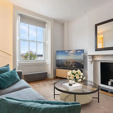 Heavenly Stays, Knightsbridge, Stylish 2-bd Escape