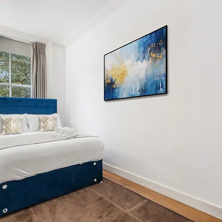 Apartment Heavenly Stays, Knightsbridge, Stylish 2-bd Escape London