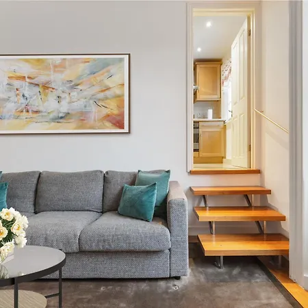 Heavenly Stays, Knightsbridge, Stylish 2-bd Escape *