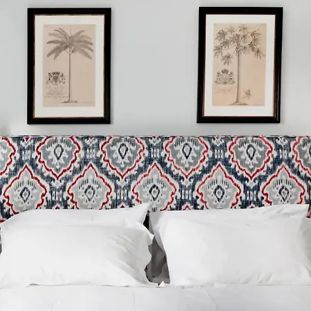 Apartment Vibrant With A Patio In Chelsea