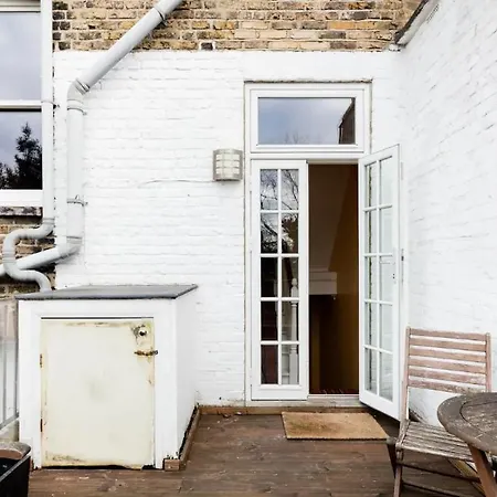 Apartment Vibrant With A Patio In Chelsea *