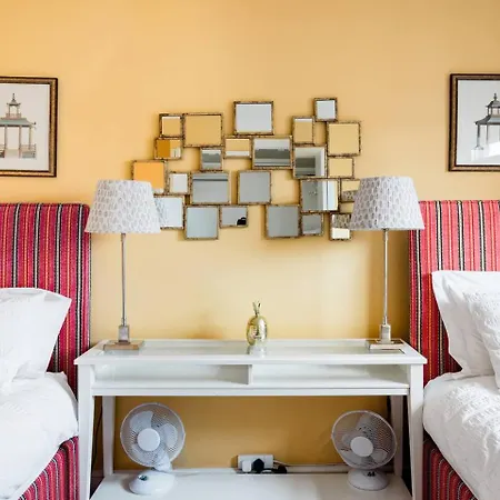 Apartment Vibrant With A Patio In Chelsea