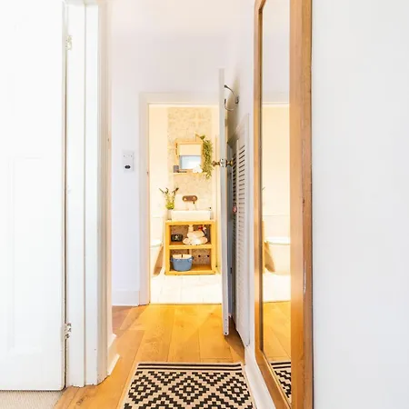 Apartment Charming Garden Flat With A Free Parking Ealing