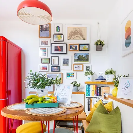 Charming Garden Flat With A Free Parking Apartment Ealing