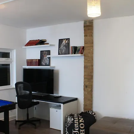 Holiday home Reach Retreat Spacious 4bed House Startford Maryland Great Transport Links London
