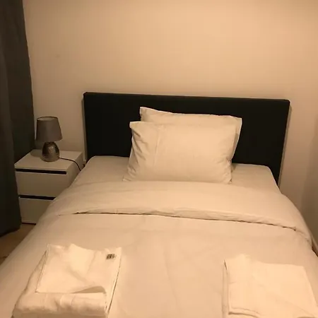 Lovely 2 Bedroom Close To Plaistow Station