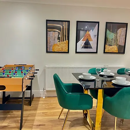 Holiday home Luxurious House In Wembley - Garden London