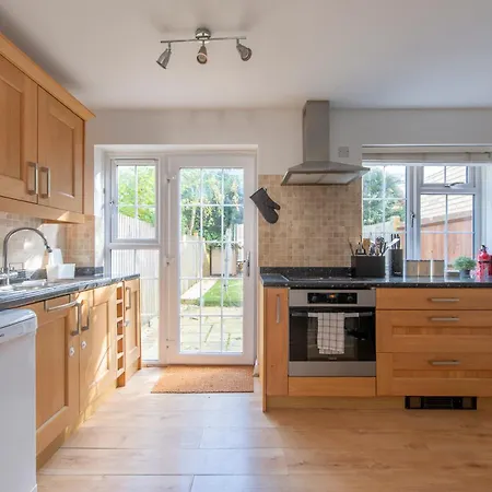 Brilliant Bromley, Spacious, Garden, Free Parking * Bromley