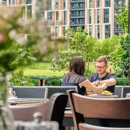 Apartment Luxury In Olympic Village London