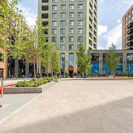 Apartment High-Spec Apartment- Prime East London - Near O2 Arena