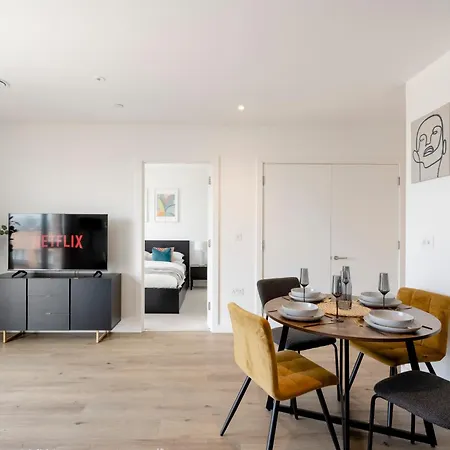 Apartment High-Spec Apartment- Prime East London - Near O2 Arena