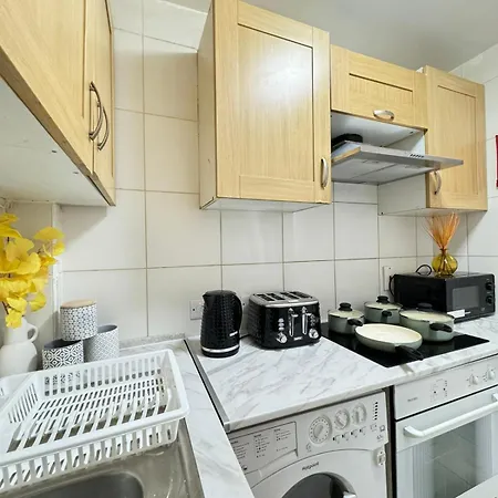 Beautiful Family Near Hyde Park Apartment London