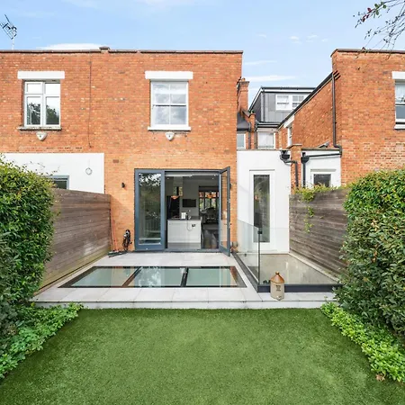 Apartment Elegant 4-br House With Garden *