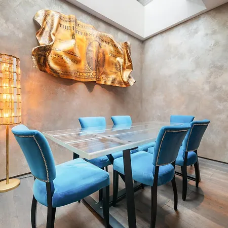 Elegant 4-br House With Garden London