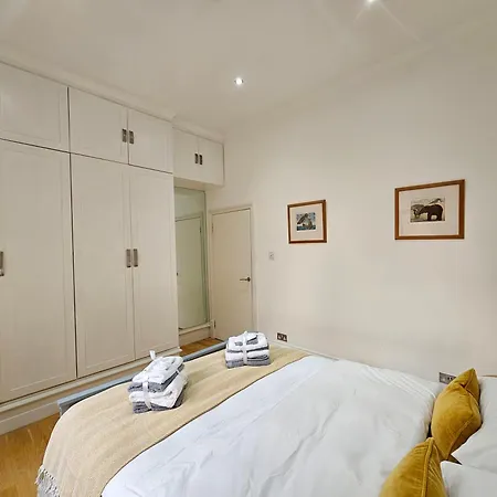 Nest 2 Bedroom In Paddington London