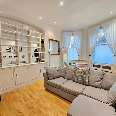 Nest 2 Bedroom In Paddington Apartment London