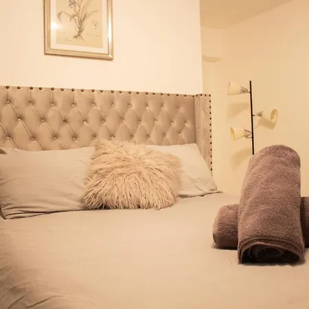 Apartment Spacious 2 Bedroom In Woolwich 15 Minutes To 02 *