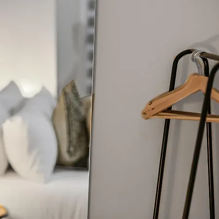 Cozy Sunlit With Kitchenette * London