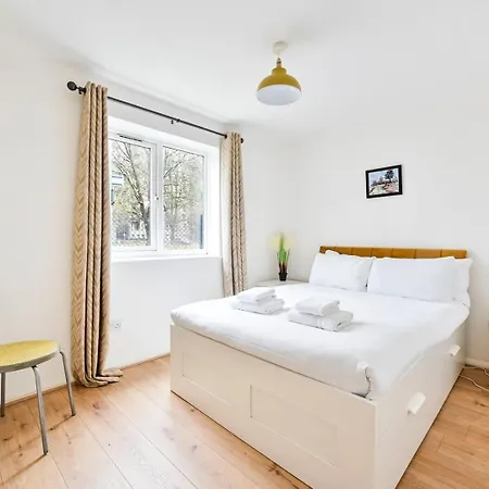Guestready - Cosy In Colindale *