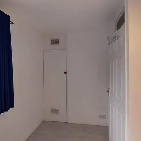 London Travellers - Romford, Hornchurch, Gidea Park To Heathrow Via Elizabeth Line * Harold Wood