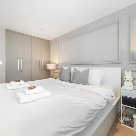 Lovely 2 Bedroom Flat In The Heart Of Chelsea * London