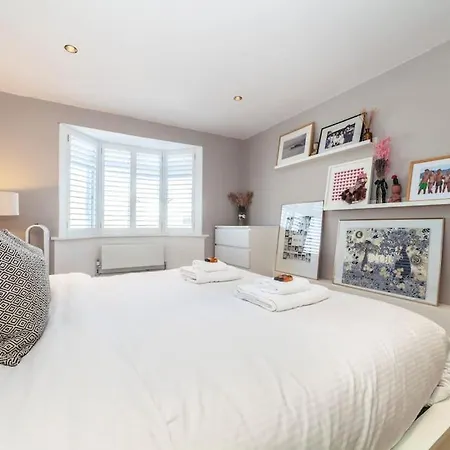 Lovely 2 Bedroom Flat In The Heart Of Chelsea London