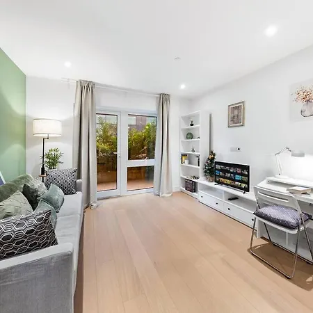 Apartment Bright Balcony Retreat Hammersmith *