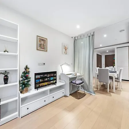 Apartment Bright Balcony Retreat Hammersmith London