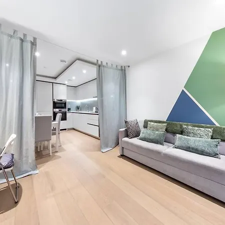 Apartment Bright Balcony Retreat Hammersmith London