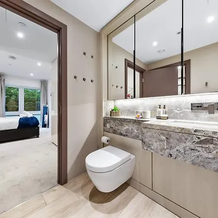 Apartment Bright Balcony Retreat Hammersmith