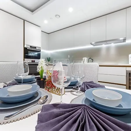 Apartment Bright Balcony Retreat Hammersmith