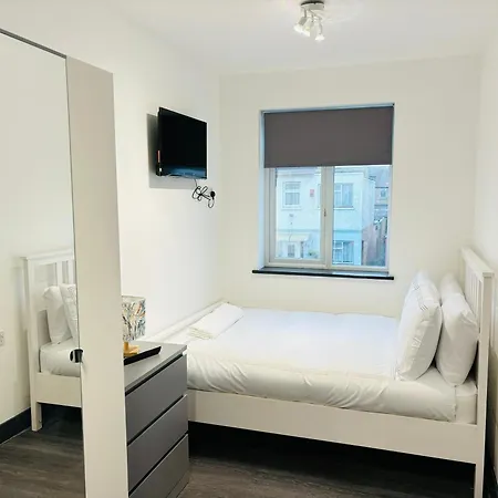 Paradise Guest house Southall