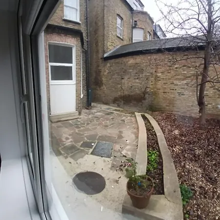 Mid To Short Term Balham Apartment London
