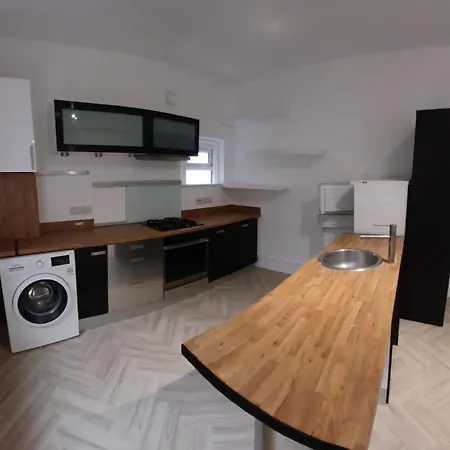 Mid To Short Term Balham London