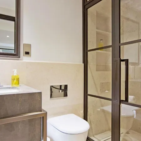 Living 3 Bedroom Apartment