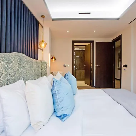 Living 3 Bedroom London