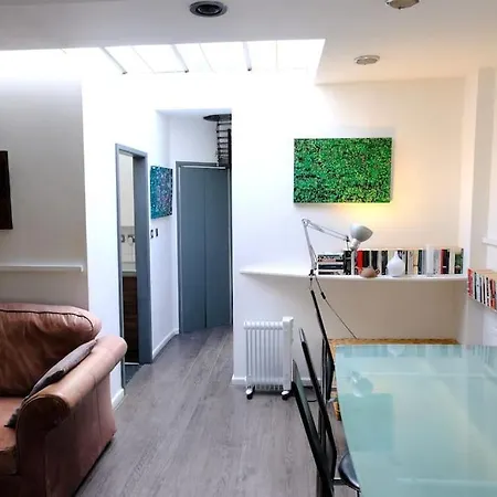 Stylish Near Carnaby Street