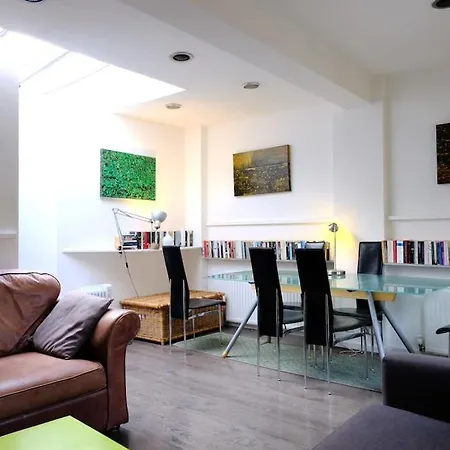 Stylish Near Carnaby Street Apartment London