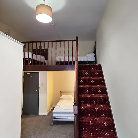 Hyde Park Court Hotel Londýn