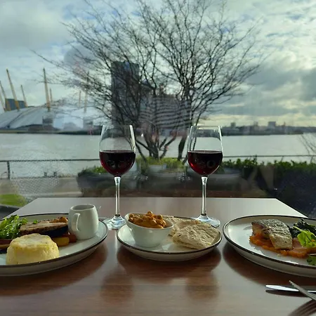 Hotel Radisson Blu Hotel, Canary Wharf East